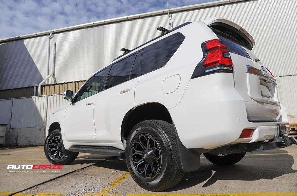 TOYOTA LANDCRUSIER REPLAY GLOSS BLACK MACHINED DARK TINT